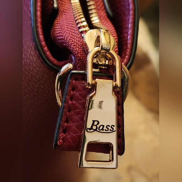 Bass Cranberry Red, Satchel Bag/w Matching clutch bag and Billfold NWOT - Picture 6 of 16